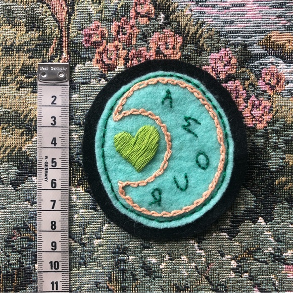 🧵 Sew-on patch - Moon & « Amour » - handmade - Picture 2 of 3